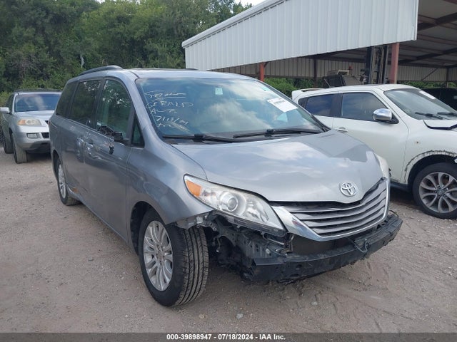 Toyota Sienna Xle Premium 8 Passenger 2017 5TDYZ3DC3HS801786 zdjęcie główne