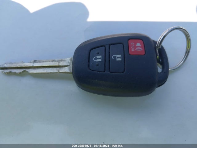 Toyota Rav4 Xle 2015 2T3RFREV2FW346957 Image 11
