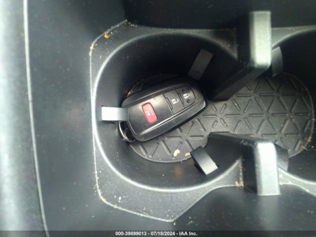 2T3P1RFV1NW252054 Toyota Rav4 Xle