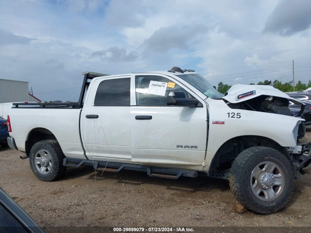 3C6UR5CJ8MG590871 RAM 2500 Tradesman  4x4 6'4 Box