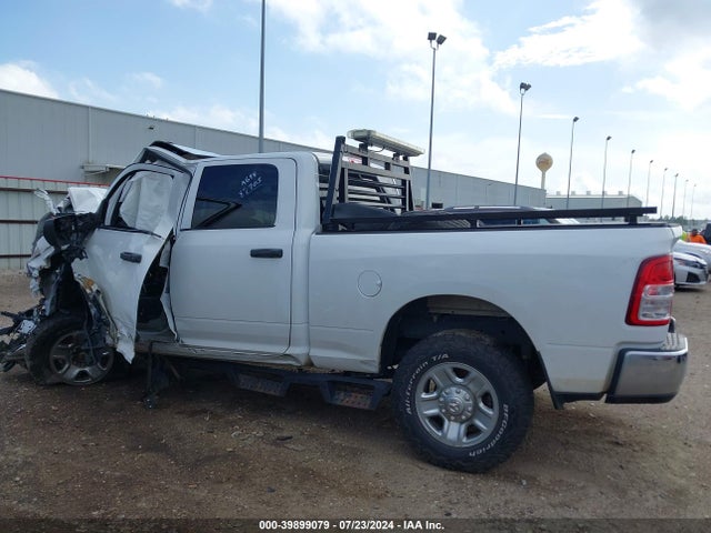 3C6UR5CJ8MG590871 RAM 2500 Tradesman  4x4 6'4 Box