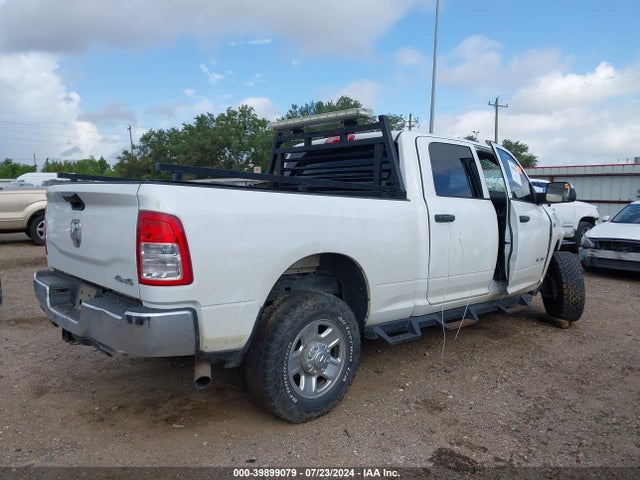 3C6UR5CJ8MG590871 RAM 2500 Tradesman  4x4 6'4 Box