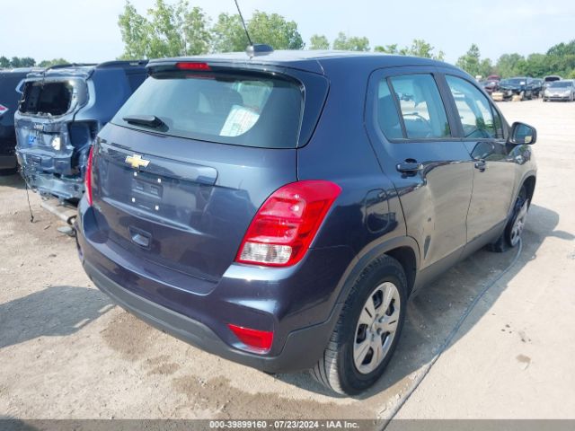 3GNCJKSB9JL154559 Chevrolet TRAX LS