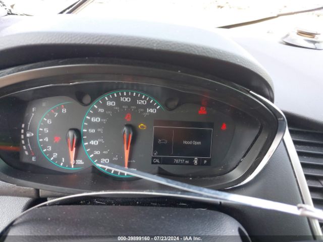 3GNCJKSB9JL154559 Chevrolet TRAX LS