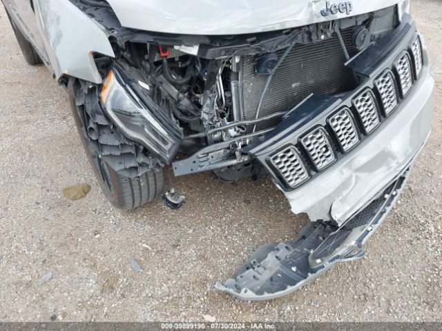 1C4RJEAG9NC152975 Jeep Grand Cherokee Wk Laredo X 4x2