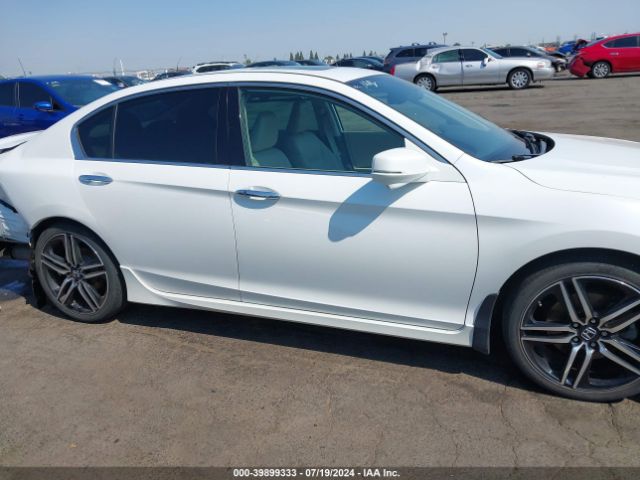 1HGCR3F95GA026674 Honda Accord Touring