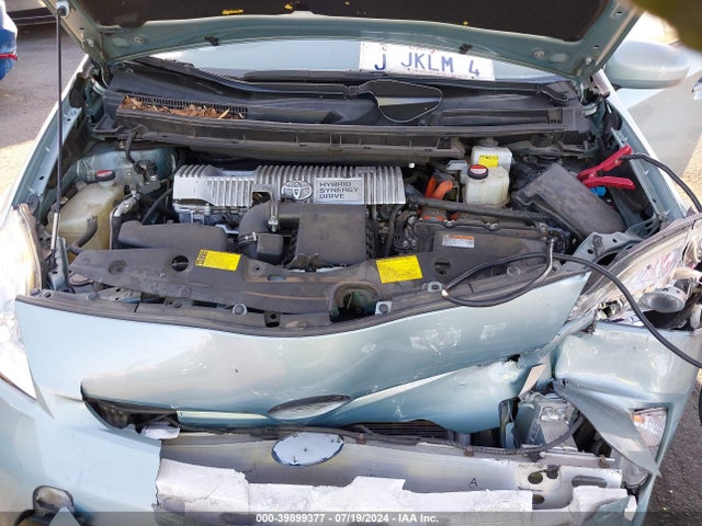 JTDKN3DU7F1875538 Toyota Prius Three