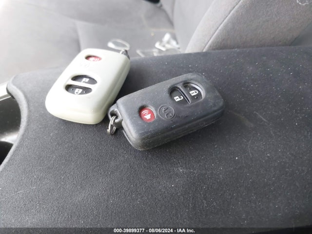 JTDKN3DU7F1875538 Toyota Prius Three