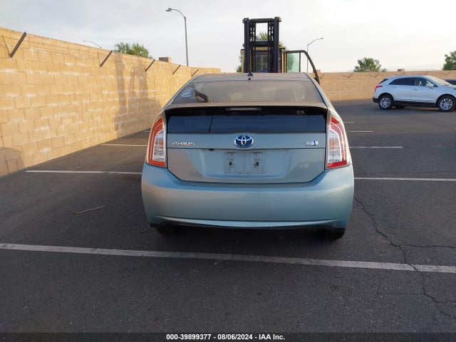 JTDKN3DU7F1875538 Toyota Prius Three