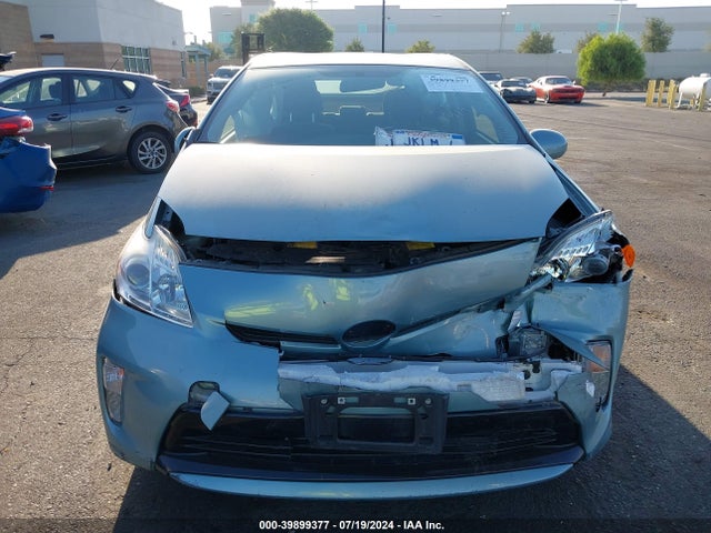 JTDKN3DU7F1875538 Toyota Prius Three