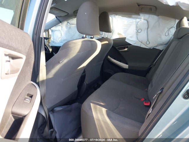 JTDKN3DU7F1875538 Toyota Prius Three