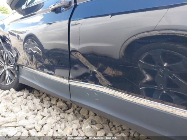 3VV2B7AX8JM219280 Volkswagen Tiguan