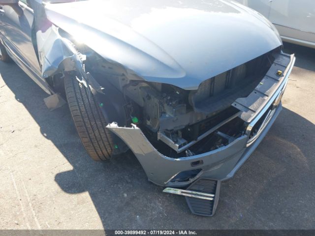 YV4L12RK9N1034897 Volvo Xc60 B5 Momentum