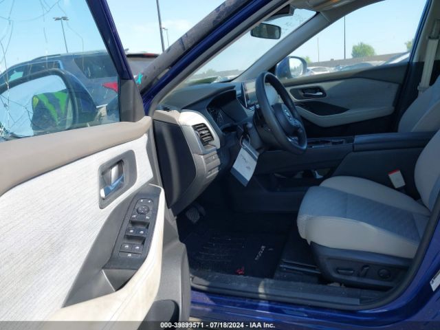 JN8AT3BB0MW211430 Nissan Rogue Sv Intelligent Awd