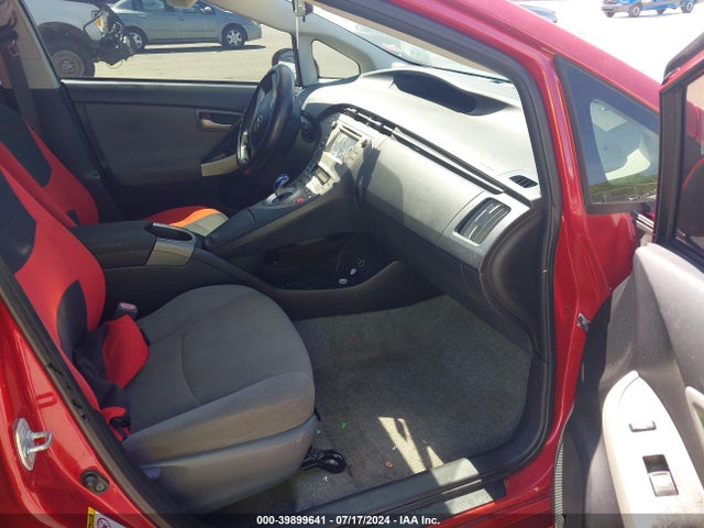 Toyota Prius Two 2014 JTDKN3DU4E1809379 Image 5