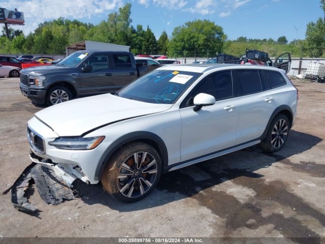 YV4102WK2L1038110 Volvo V60 Cross Country T5