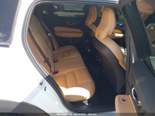 YV4102WK2L1038110 Volvo V60 Cross Country T5