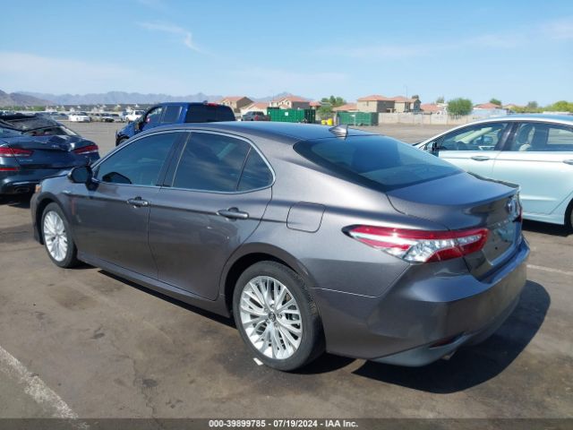 4T1B21HK9KU517075 Toyota Camry Hybrid Xle