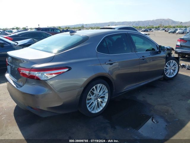 4T1B21HK9KU517075 Toyota Camry Hybrid Xle