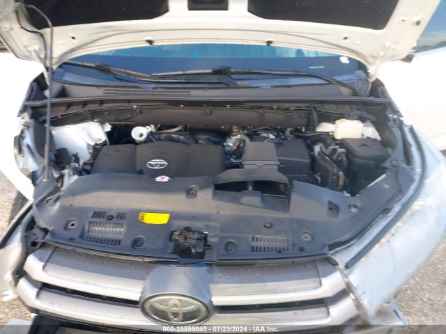 5TDKZRFH7KS552627 Toyota Highlander Xle