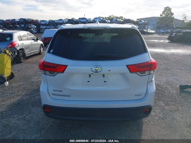 5TDKZRFH7KS552627 Toyota Highlander Xle
