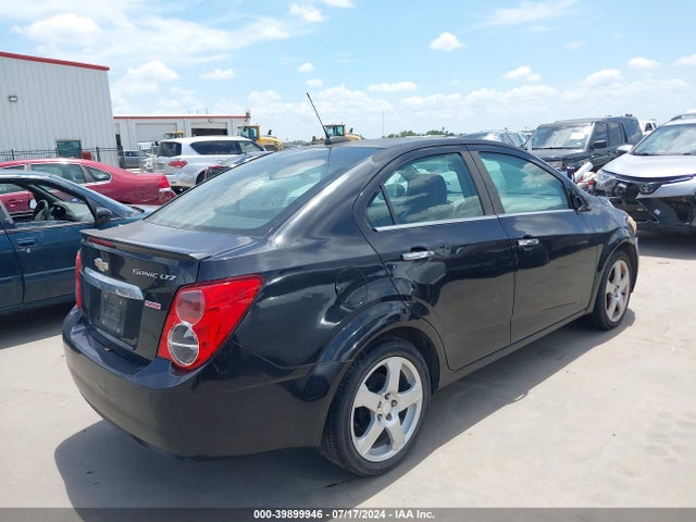 Chevrolet Sonic Ltz Auto 2015 1G1JE5SB5F4102857 Image 4