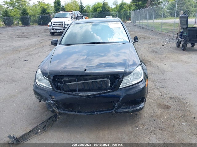 WDDGF8AB0EA957036 Mercedes-Benz C 300 Luxury 4matic/sport 4matic