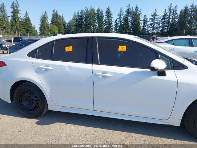 Toyota COROLLA LE 2022 JTDEPMAE3N3017982 Image 13
