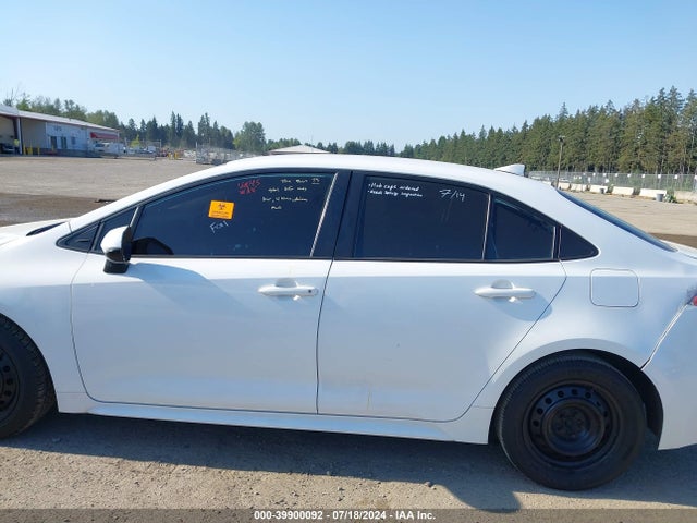 Toyota COROLLA LE 2022 JTDEPMAE3N3017982 Image 14