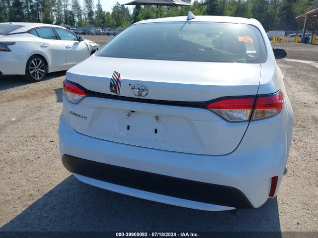 Toyota COROLLA LE 2022 JTDEPMAE3N3017982 Image 16