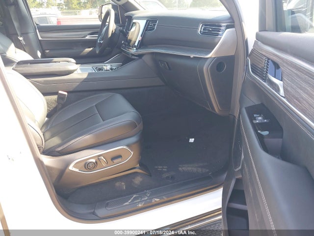 1C4SJVBPXRS175158 Jeep Wagoneer Series Ii 4x4