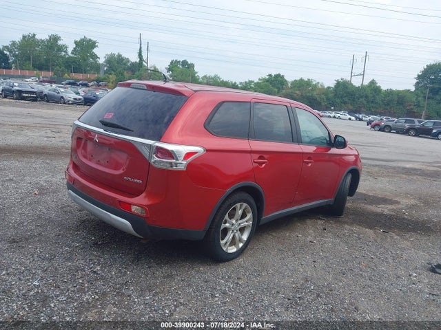 JA4AD3A38FZ010745 Mitsubishi Outlander Se
