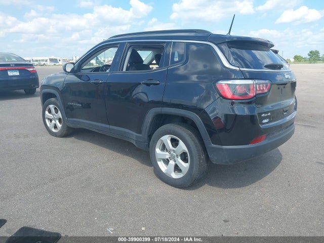 Jeep Compass Latitude 4x4 2018 3C4NJDBB6JT160929 Image 3