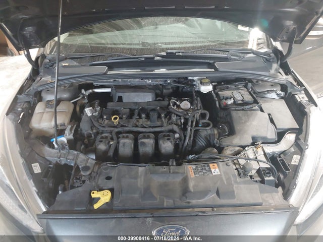 Ford FOCUS SE 2018 1FADP3K26JL257313 Image 10
