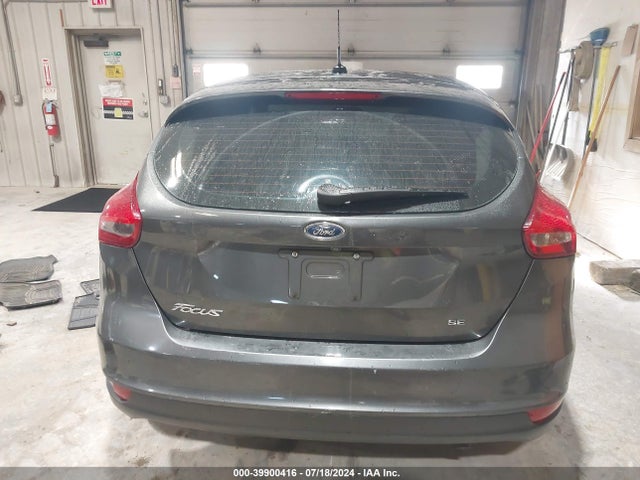 Ford FOCUS SE 2018 1FADP3K26JL257313 Image 17