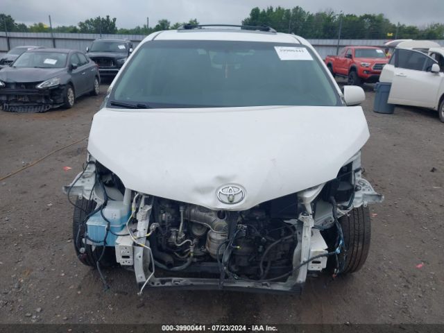 5TDYK3DC5GS745756 Toyota Sienna Xle Premium 8 Passenger
