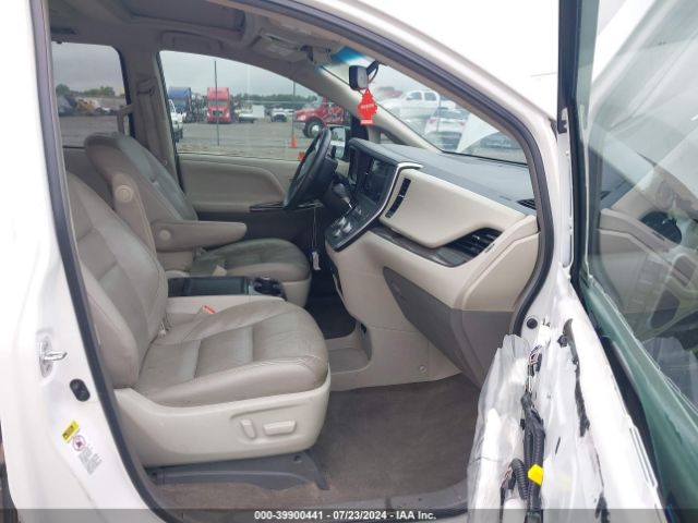 5TDYK3DC5GS745756 Toyota Sienna Xle Premium 8 Passenger