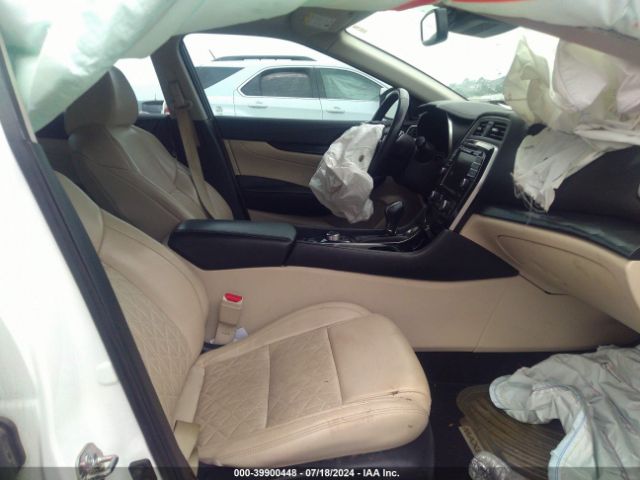 1N4AA6AV9KC362902 Nissan Maxima 3.5 Platinum