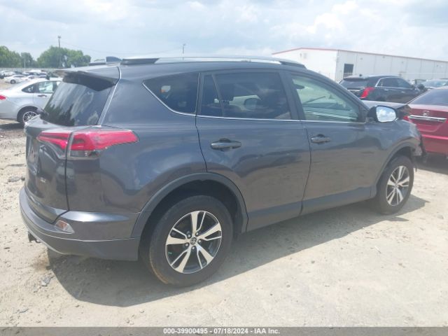 JTMWFREV8JD120382 Toyota Rav4 Xle