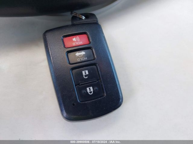 5YFBURHE5JP784930 Toyota Corolla Xle