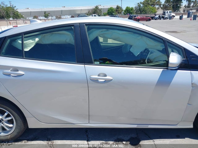 Toyota Prius Le 2020 JTDKARFU0L3105757 Image 13