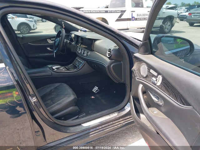 WDDZF4JB9HA032132 Mercedes-Benz E 300