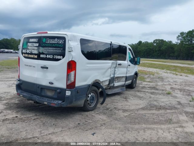 1FBZX2ZM2HKB00822 Ford Transit T-350