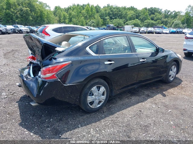 2015 Nissan Altima 2.5 S მანქანა იყიდება აუქციონზე, vin: 1N4AL3AP7FN304663, აუქციონის ნომერი: 39900543