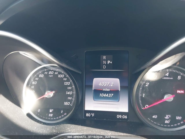 55SWF4JB2GU146992 Mercedes-Benz C 300 Luxury/sport