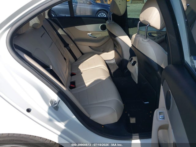 55SWF4JB2GU146992 Mercedes-Benz C 300 Luxury/sport