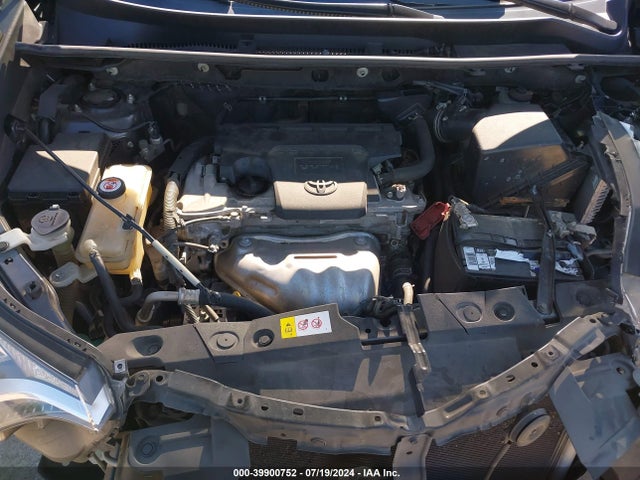 Toyota RAV4 LE 2018 JTMZFREVXJJ722408 Image 10