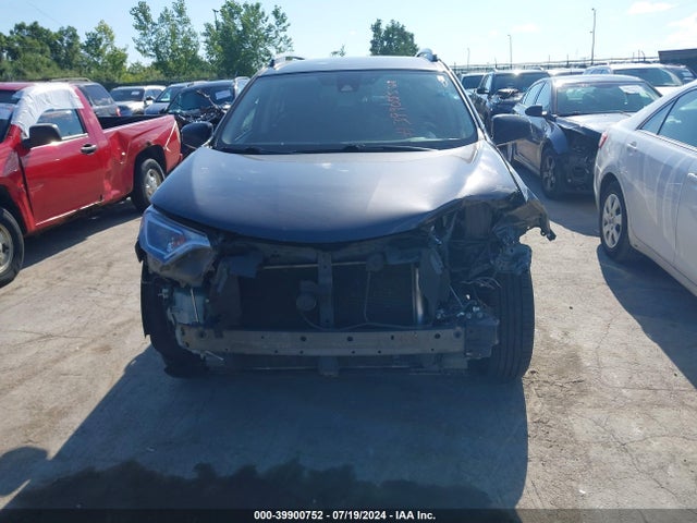 Toyota RAV4 LE 2018 JTMZFREVXJJ722408 Image 13