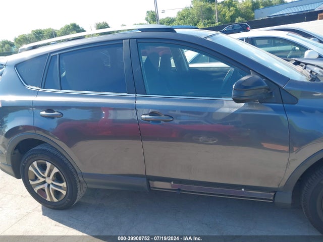 Toyota RAV4 LE 2018 JTMZFREVXJJ722408 Image 14