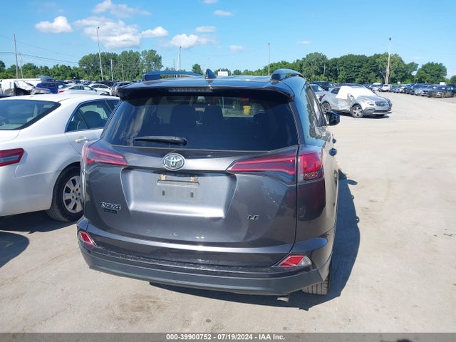 Toyota RAV4 LE 2018 JTMZFREVXJJ722408 Image 17